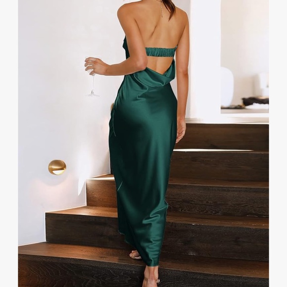Strapless emerald midi dress. - Picture 2 of 3